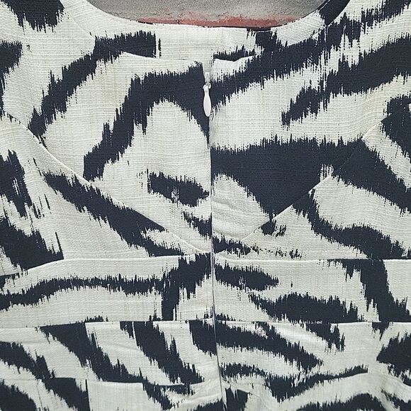 MK cream black and white dress - Picture 4 of 7